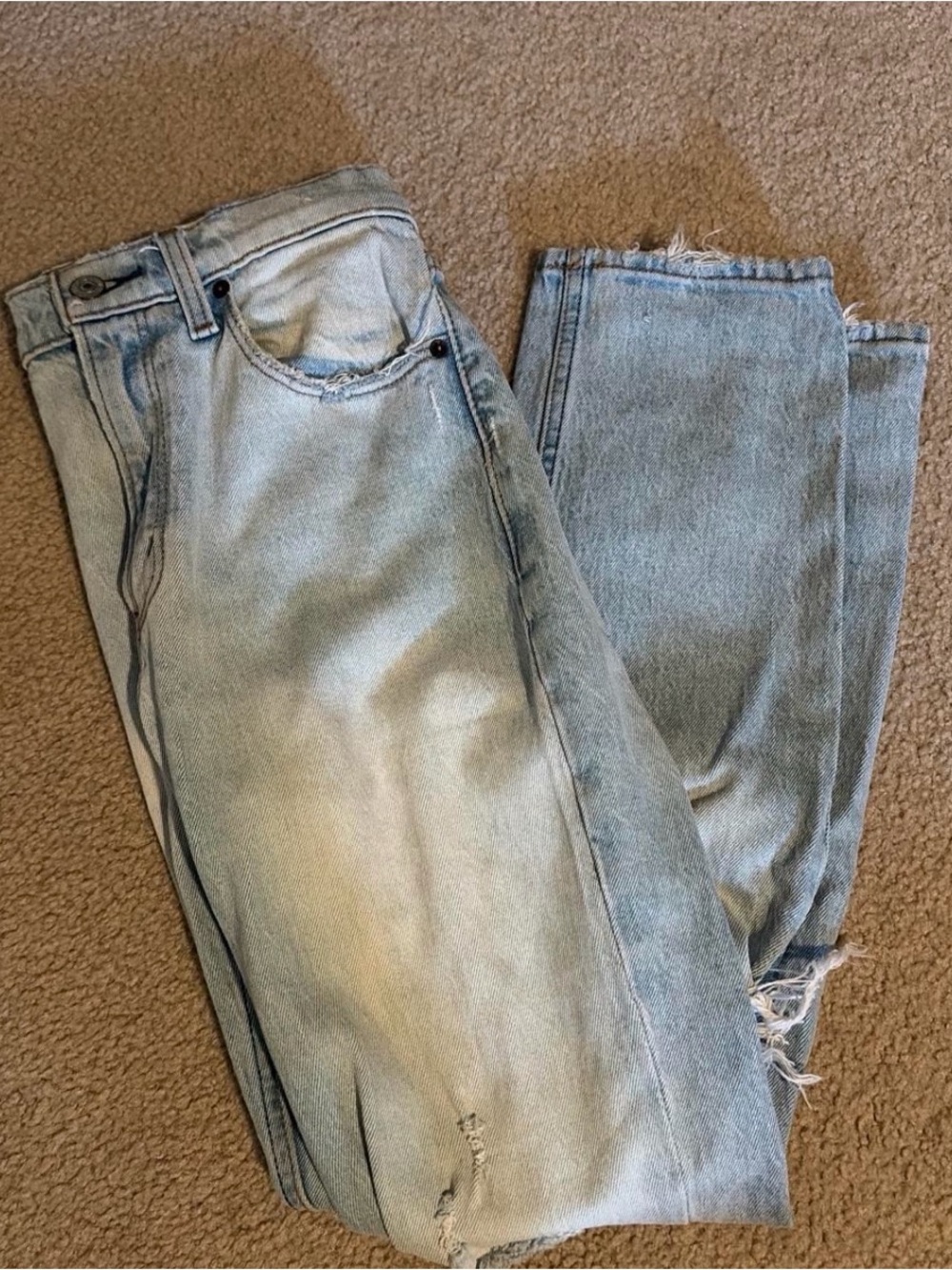 A&F The Mom High Rise Jeans size 25R